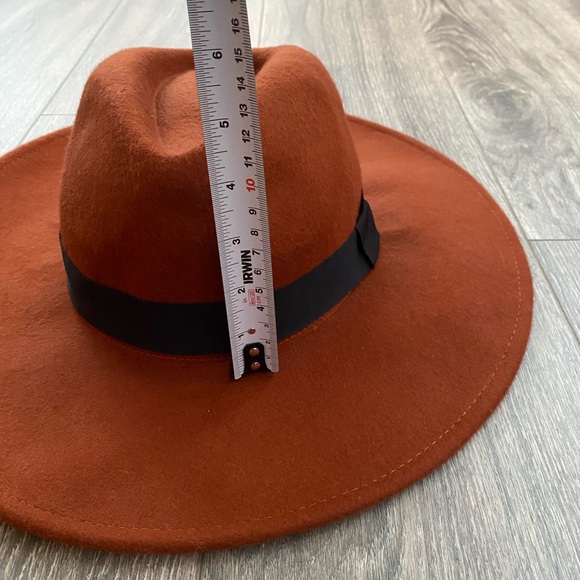 NWT! 100% Wool Wide-Brim Hat in Rust Orange/Brown